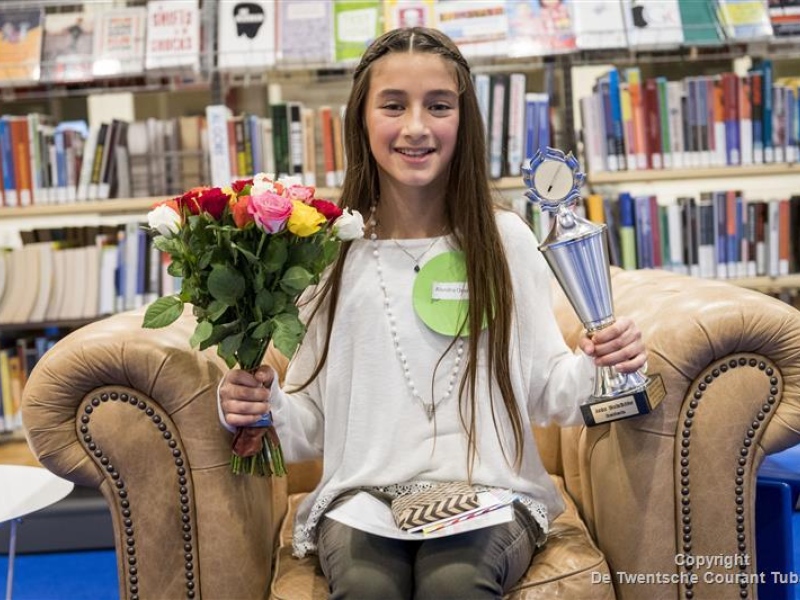 Pozie: Alondra Overmeer nieuwe junior stadsdichter enschede